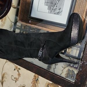 GUESS OVER KNEE BOOTS